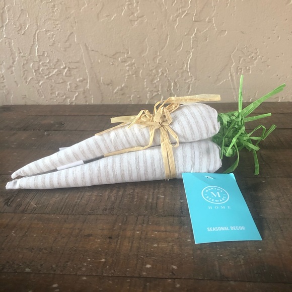 Martha Stewart cream & white cloth carrots new - Picture 3 of 3
